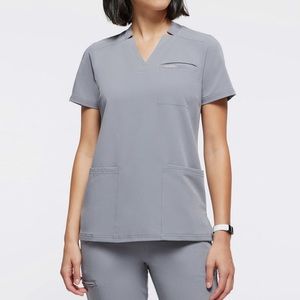 Jaanuu Womens 3-Pocket scrub top Gray